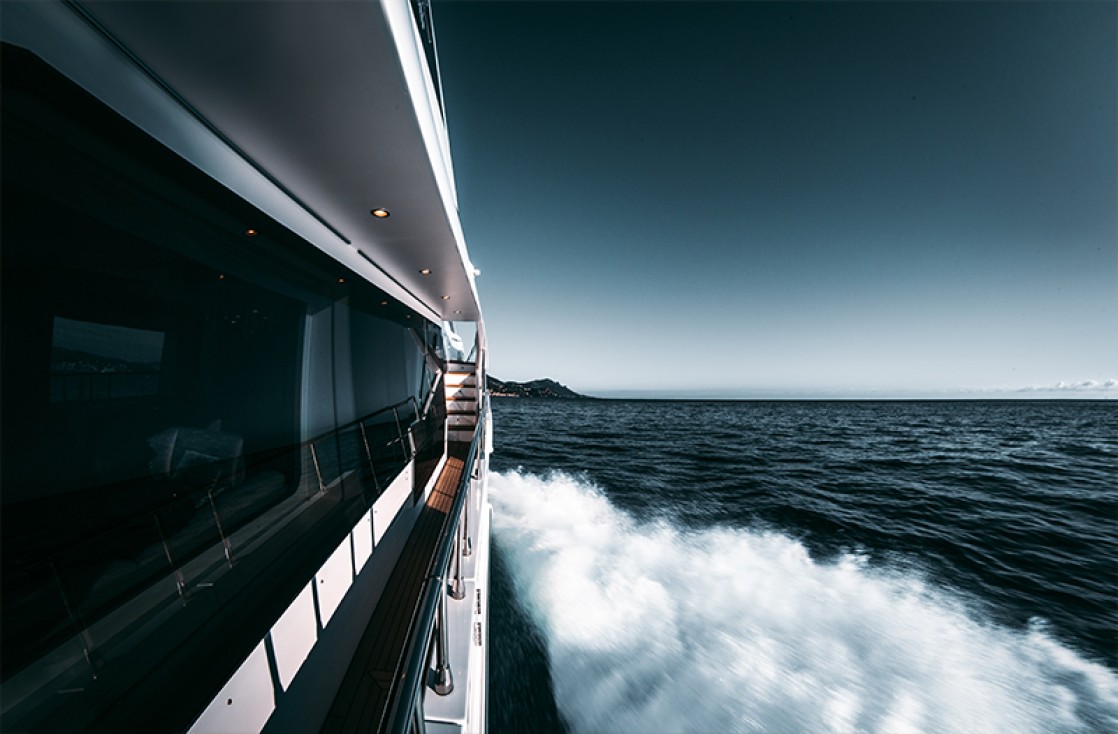 LUXURY YACHT <br/>COSMETICS